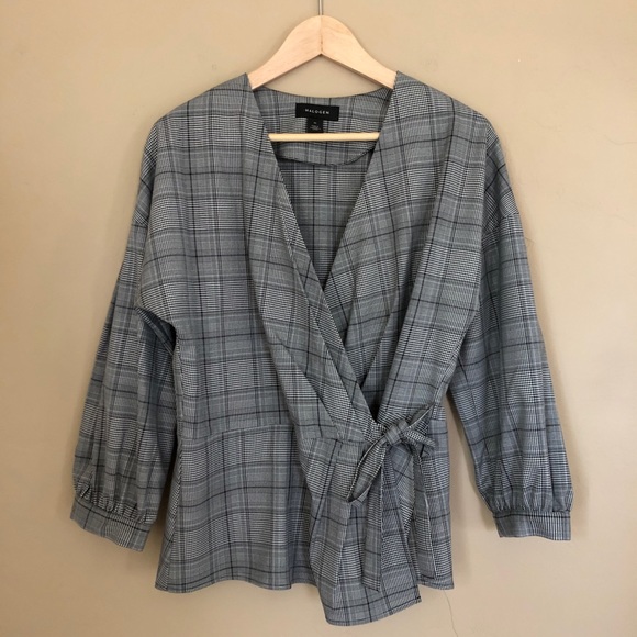 Halogen grey plaid ballon sleeve wrap shirt - Picture 2 of 9